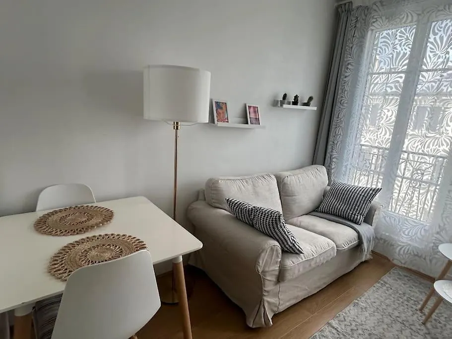 Your Parisian Home 10 Min Walk From Eiffel Tower 0*, Paris Frankreich