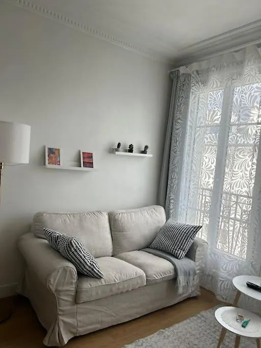Your Parisian Home 10 Min Walk From Eiffel Tower 0*,  Francia