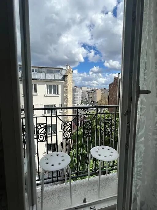 Your Parisian Home 10 Min Walk From Eiffel Tower